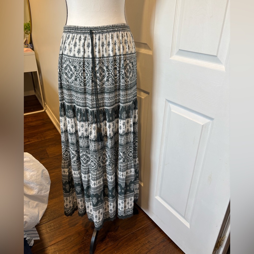 Boho Paisley Tiered Maxi Skirt Green Cream Tassel Waist M